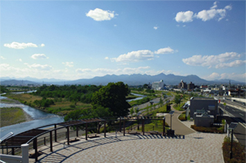 市民の憩いの場 烏川高松エリア