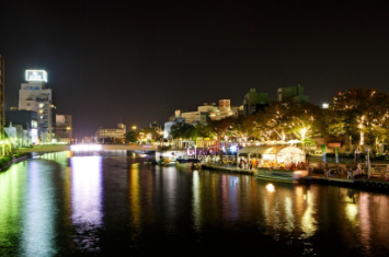 写真:ひょうたん島周遊船乗り場（夜景）