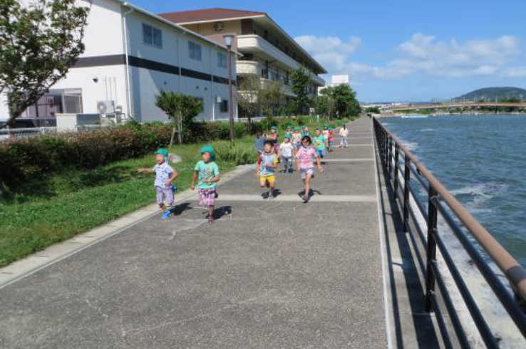 写真:日常的な水辺利用