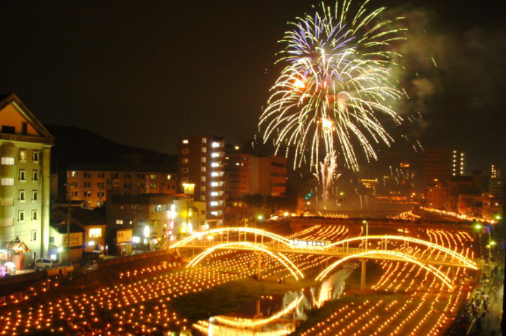 写真:諫早万灯川祭り