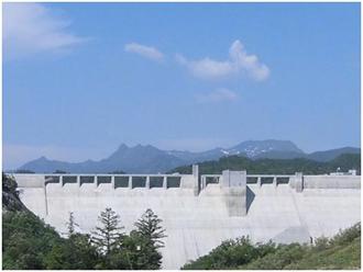 ダムのある風景（北海道夕張市）