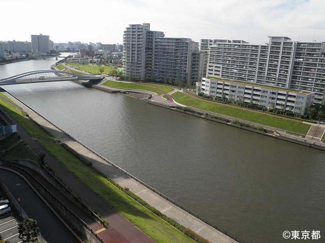 居住空間と融合した隅田川のうるおいある水辺再生