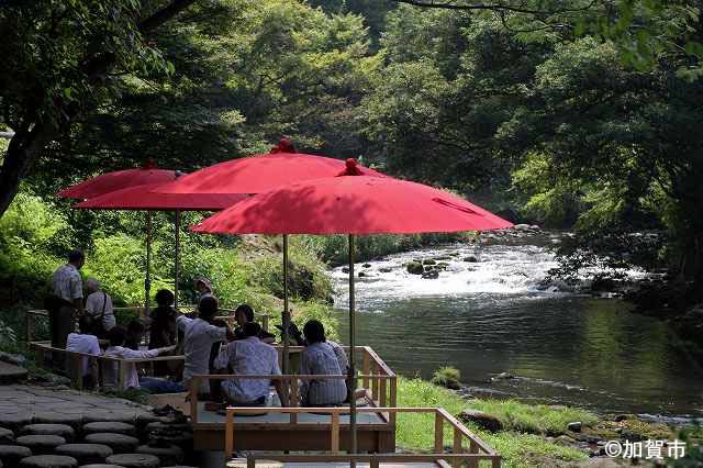 加賀山中温泉　鶴仙渓川床