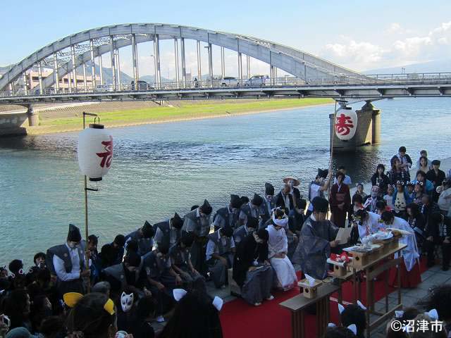 まちなかに、にぎわいを生む狩野川