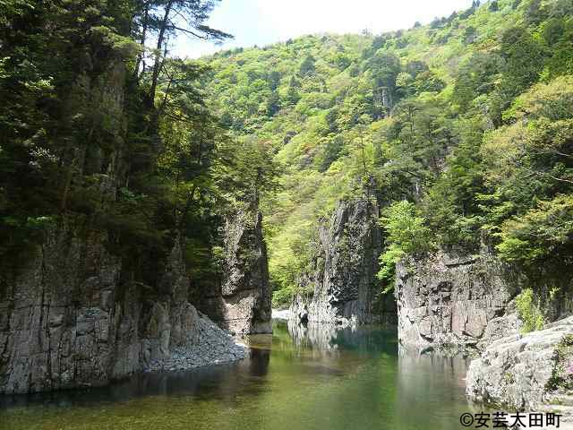 三段峡の柴木川