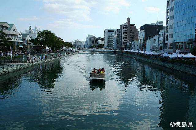 魅力ある水辺の新町川