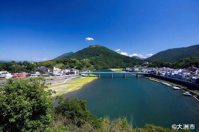 大洲城から望む初秋の肱川