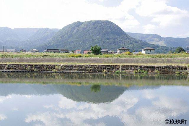 伐株山と玖珠川