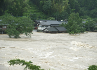 球磨川の浸水状況(熊本県球磨村)