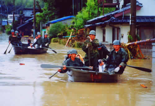 自衛隊による救助活動高知県土佐清水市