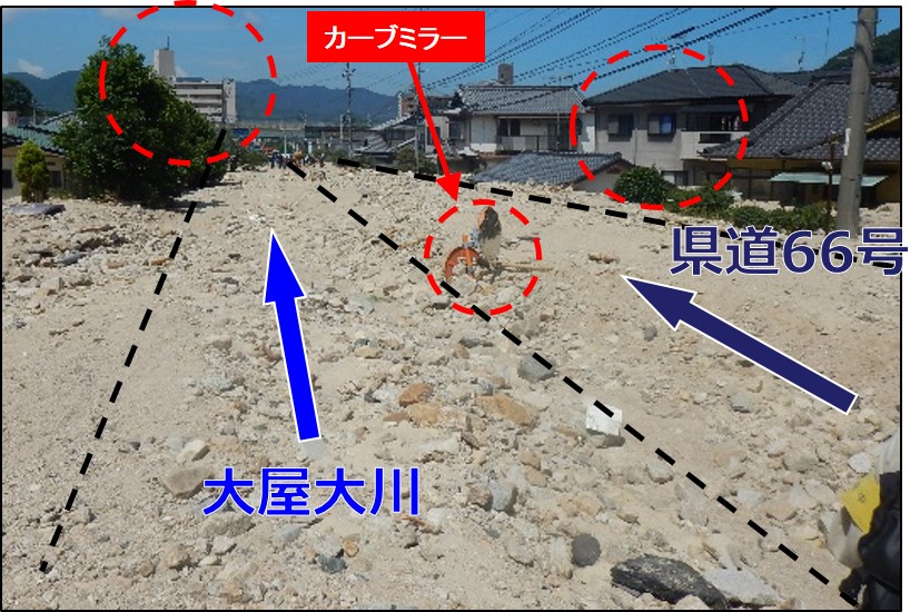 呉市天応　水害 大量の土砂が川・道路を埋塞