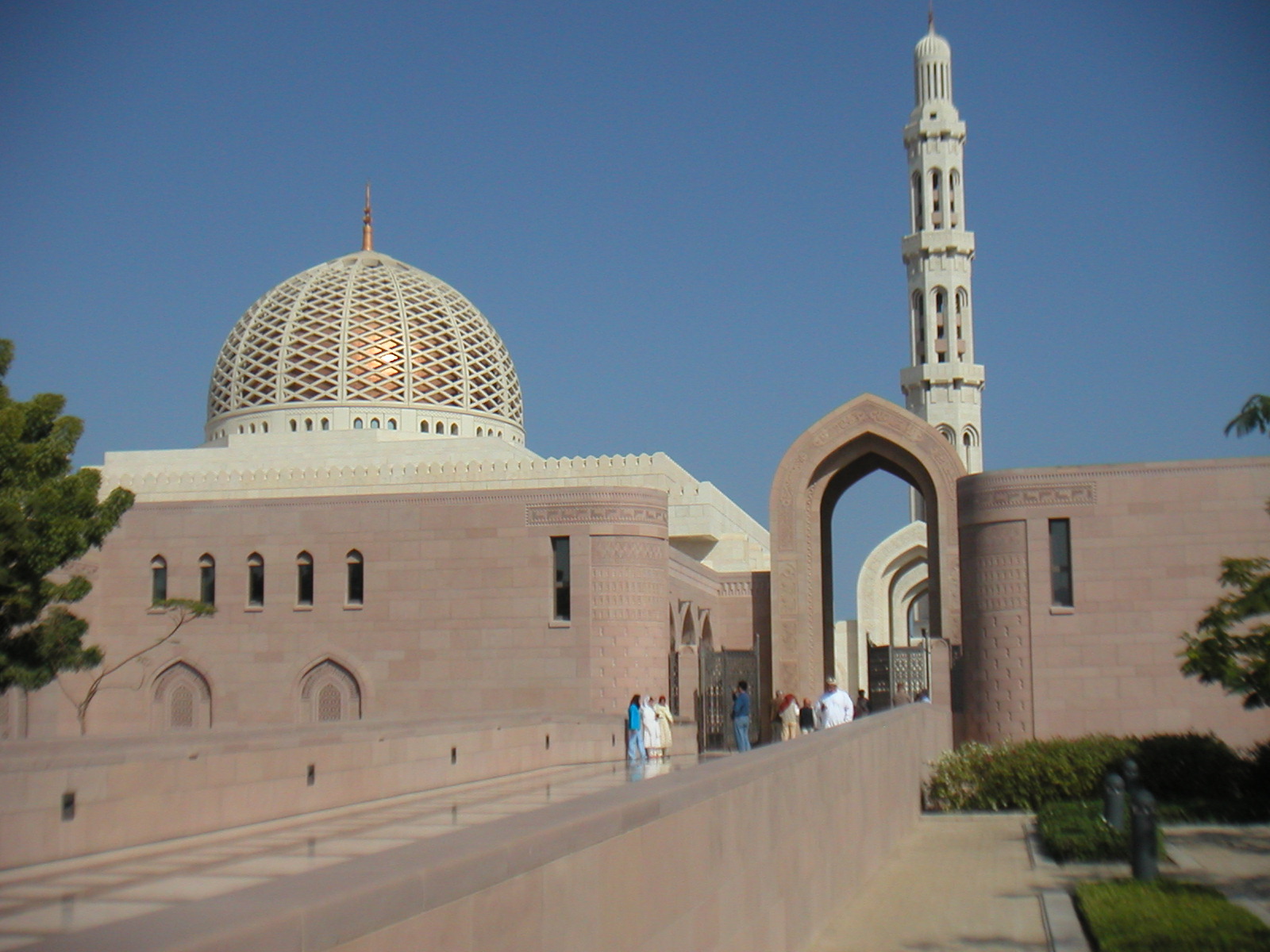 A Sultan Qaboos Ground Mosque (Oman)