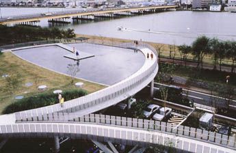 �X���C�h5�F�󒆒뉀