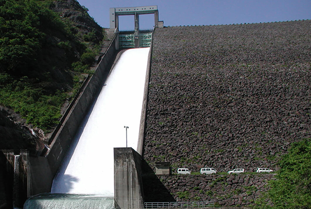 Tedorigawa Dam