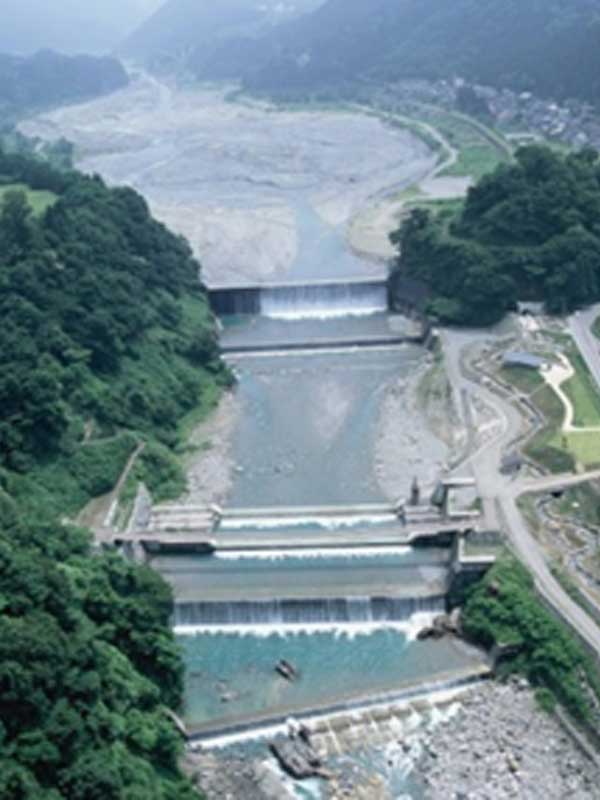 本宮砂防堰堤（重要文化財）