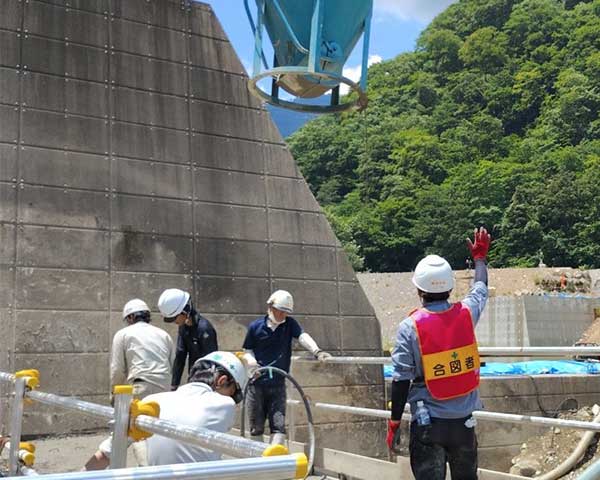 現場での作業風景（高田組）