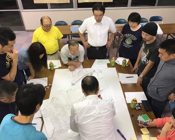 各行政機関と住民の意見交換（写真提供：大谷まちづくり協議会）