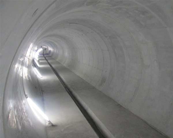 松川貯留管内部