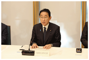 海上保安能力強化に関する関係閣僚会議で発言する岸田総理大臣