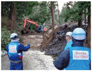 建設業者と連携した道路の緊急復旧(石川県輪島市)